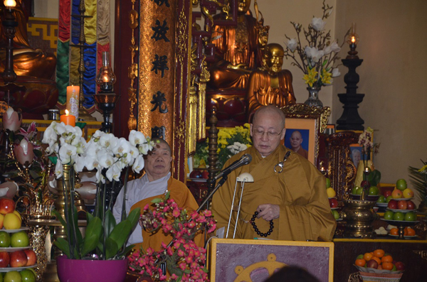 វត្ត Truc Lam Paris រៀបចំពិធីបង្សុកូលឧទ្ទឹសកុសលជូនដល់វិញ្ញាណក្ខ័ន្ឌយុទ្ធជនដែលបានពលីជីវិត